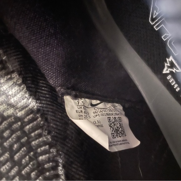 Nike Men's Alpha Menace Elite 3 Football Cleats Size 7.5 - Picture 9 of 9